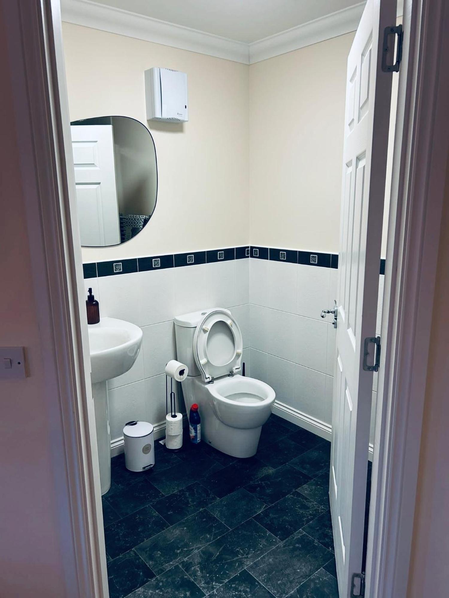 Central Cosy Riverview Apartment 2 Bed, 2 Bath, Free Parking / Wifi Inverness Luaran gambar